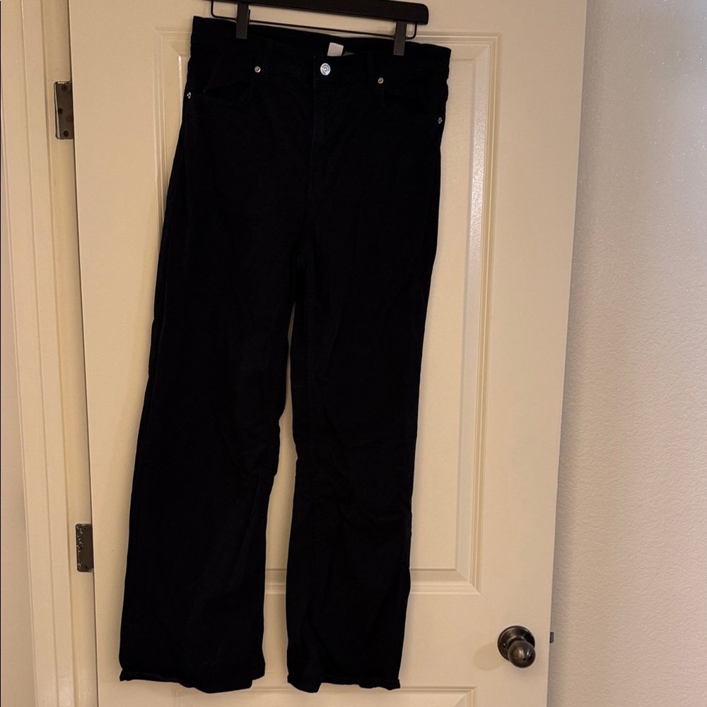 H&M High-Rise Wide-Leg Jeans in Black